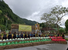 รองปลัดเกษตรฯลงพื้นที่ช่วยเหลือเกษตรกรและประชาชนที่ประสบอุทกภัย