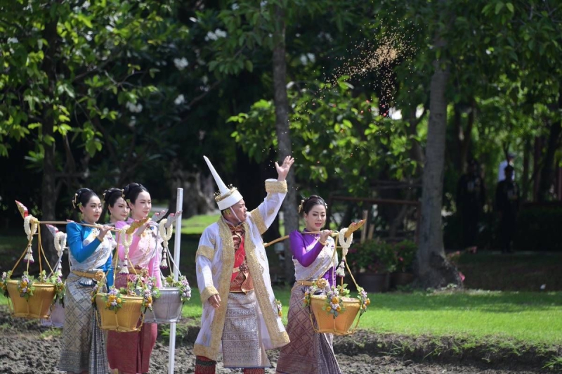 ปลัดเกษตรฯผู้ทำหน้าที่พระยาแรกนา