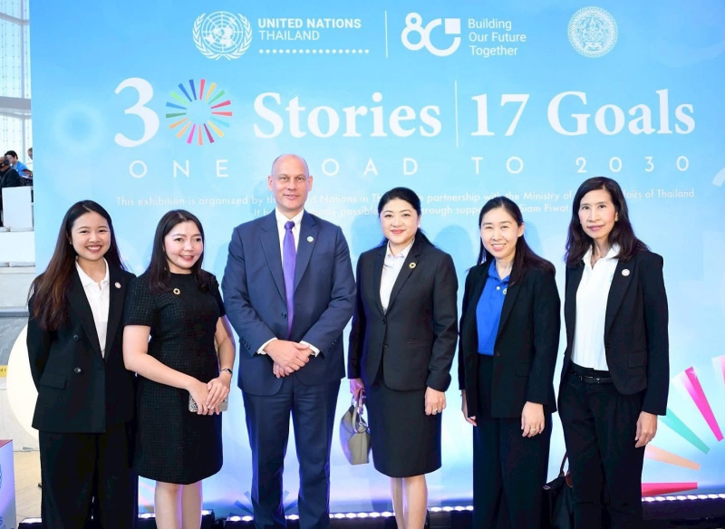 รองปลัดนฤมลเข้าร่วมพิธีเปิดนิทรรศการ