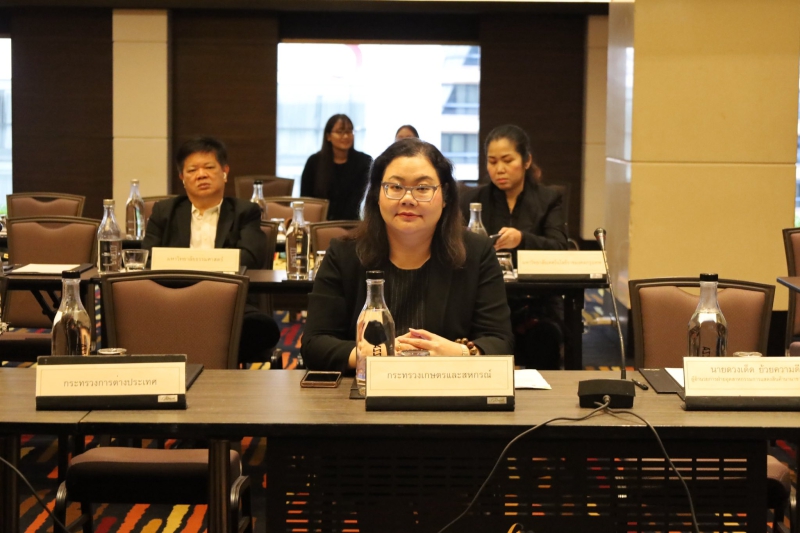 ปลัดเกษตรฯมอบหมายผอ.สกต.ร่วมประชุมหารือแนวทางการนำเสนอ