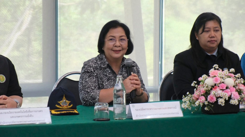 รองปลัดฯทัศนีย์ลงพื้นที่ตรวจข้อมูลผู้เข้ารับการสรรหาปราชญ์เกษตรของแผ่นดิน