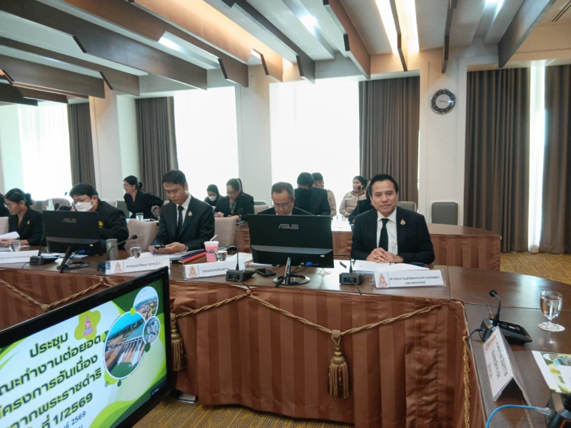 นายเทวินทร์นรินทร์ผู้ช่วยปลัดกระทรวงเกษตรและสหกรณ์