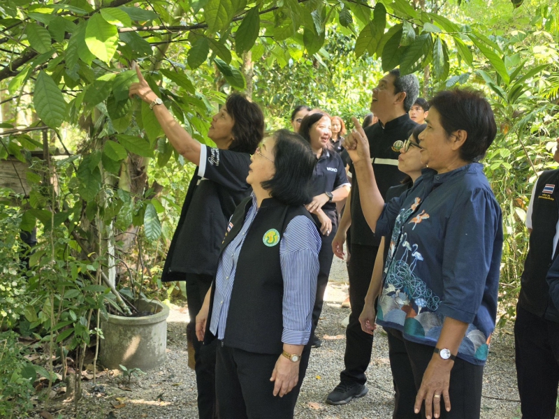 รองปลัดเกษตรฯลงพื้นที่ติดตามผลการดำเนินการโครงการส่งเสริมและพัฒนาสินค้าเกษตรชีวภาพ