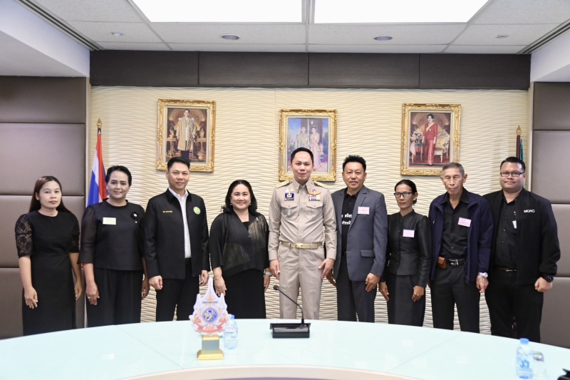 เลขานุการรมว.กษ.แสดงความยินดีปราชญ์เกษตรของแผ่นดิน