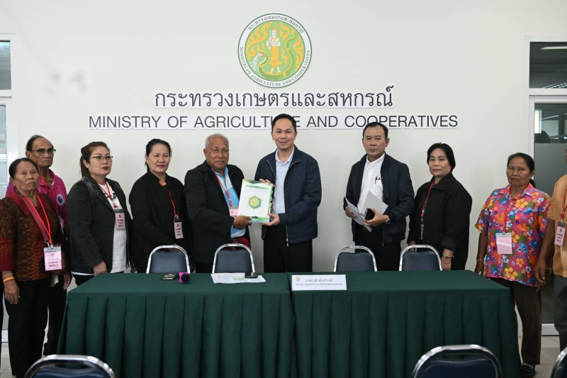 เลขานุการ รมว.รับหนังสือจากตัวแทนประชาชนผู้ได้รับผลกระทบจากโครงการฝายราษีไศล จังหวัดศรีสะเกษ จำนวน 8 กลุ่ม เพื่อบรรเทาความเดือดร้อนและสร้างความเป็นธรรมให้กับประชาชนผู้ได้รับผลกระทบ 