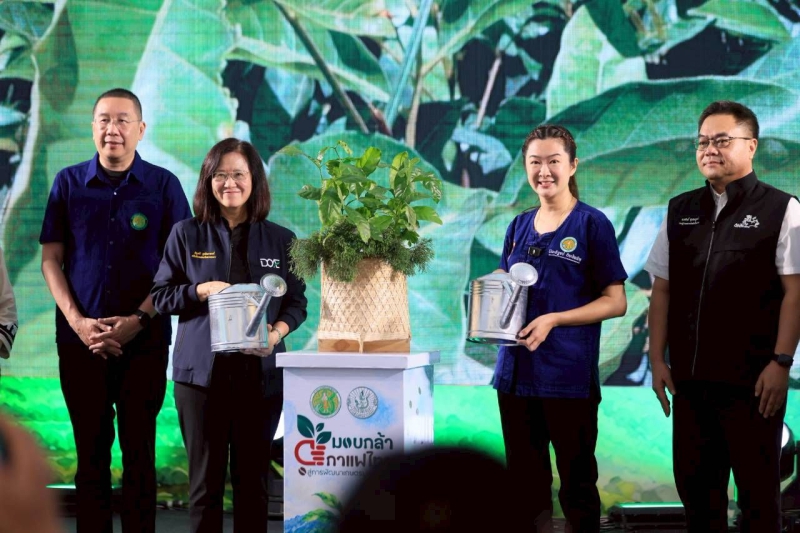 รมช.ปิยะรัฐชย์เปิดโครงการประชาสัมพันธ์กล้าพันธุ์กาแฟ