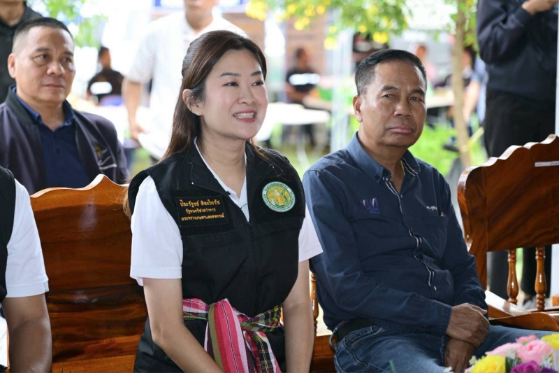 “รมช.ปิยะรัฐชย์”ลุยสารคาม!เปิดตลาดเกษตรกรสัญจร