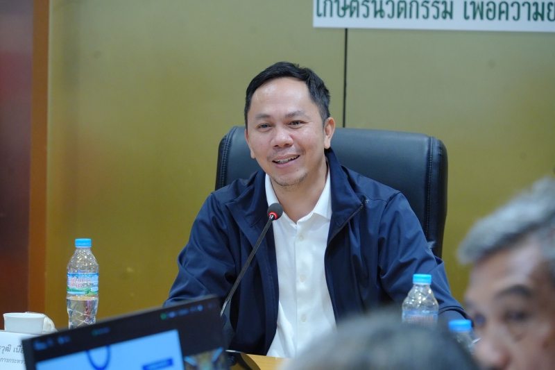 “สรวุฒิ” ถก แนวทางแก้ไขปัญหาชาวสวนมะพร้าวประจวบคีรีขันธ์ทั้งระบบ พร้อมลุยปราบการลักลอบเถื่อน