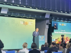 ผู้แทนสกต.เข้าร่วมงานวันอาหารโลกและครบรอบ