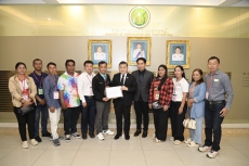 ปลัดเกษตรฯรับข้อเรียกร้องชาวไร่อ้อยโคราช