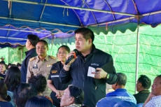 ร้อยเอกธรรมนัสรุดติดตามฝายห้วยแม่ส้าน