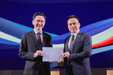 ผู้ช่วยฯเทวินทร์ร่วมกิจกรรมนำเสนอผลงานเพื่อรับทราบผลการพัฒนาต้นแบบนโยบาย