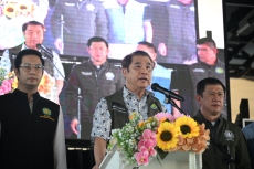 “สุริยะ”ลงพื้นที่เมืองสองแคว